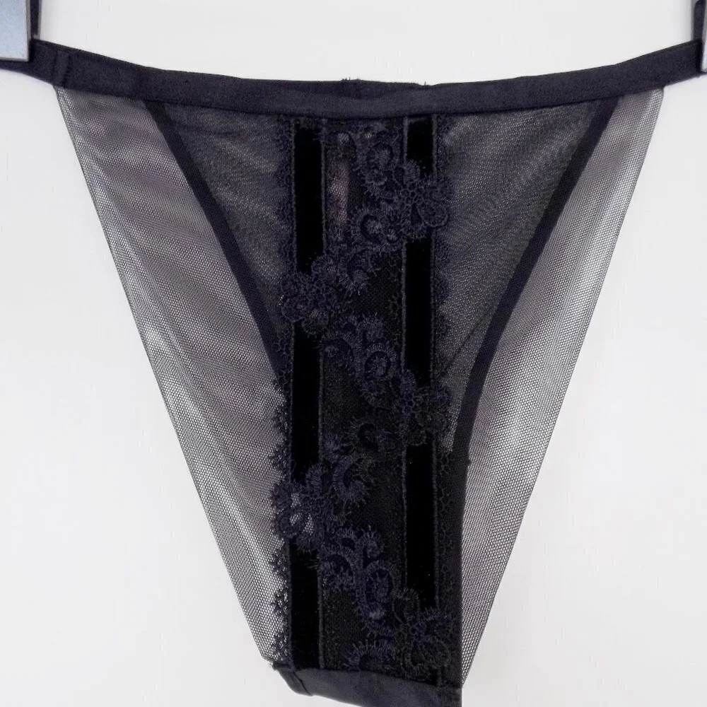 2 items! brand new! bra panty set velvet trim luxe embroidered flower